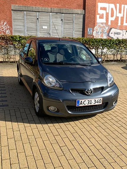 Toyota Aygo 2010 photo 2