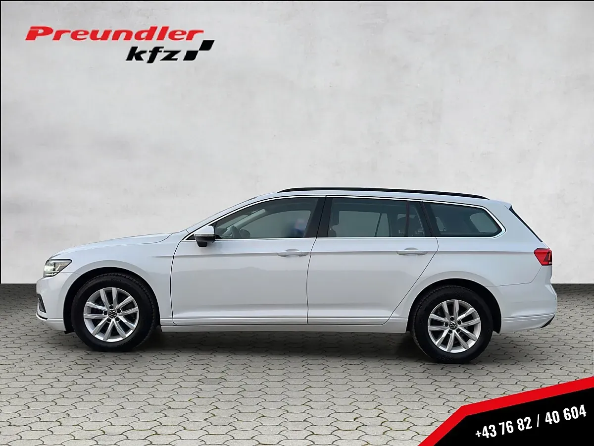 Volkswagen Passat 2023 photo 2