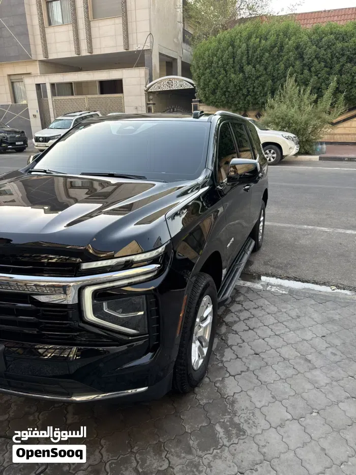 Chevrolet Tahoe 2025 photo 2