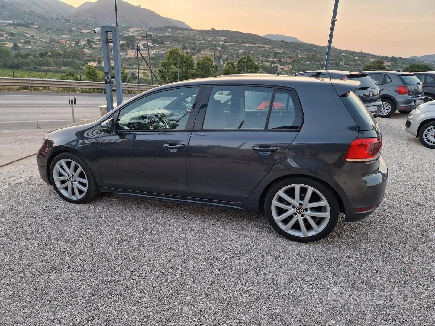 Volkswagen Golf 2010 photo 3