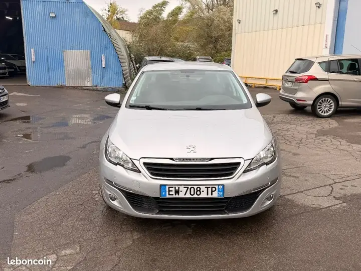 Peugeot 308 2017 photo 2