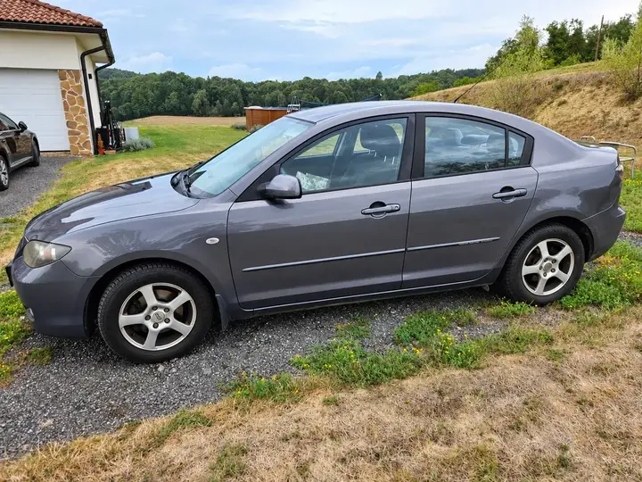 Mazda Mazda3 2008 photo 3
