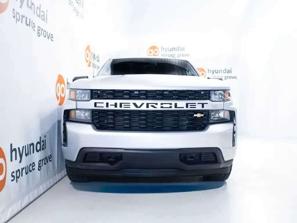Chevrolet Silverado 1500 2021 photo 2