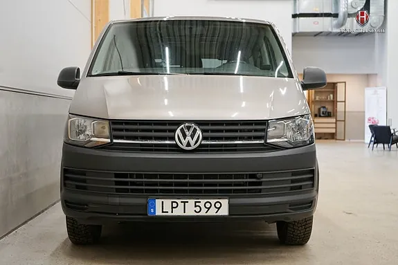 Volkswagen Caravelle 2018 photo 5