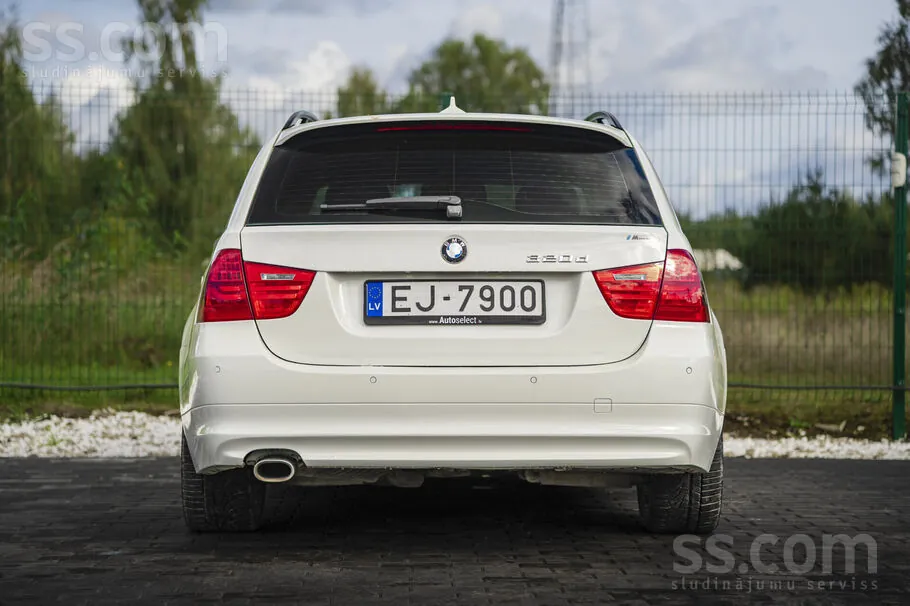 BMW 320 2009 photo 5