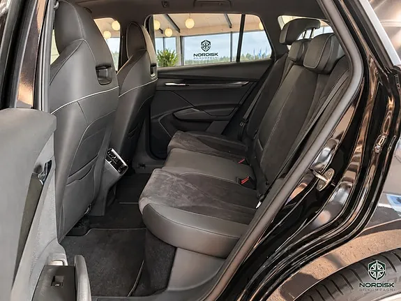 Skoda Enyaq 2023 photo 5
