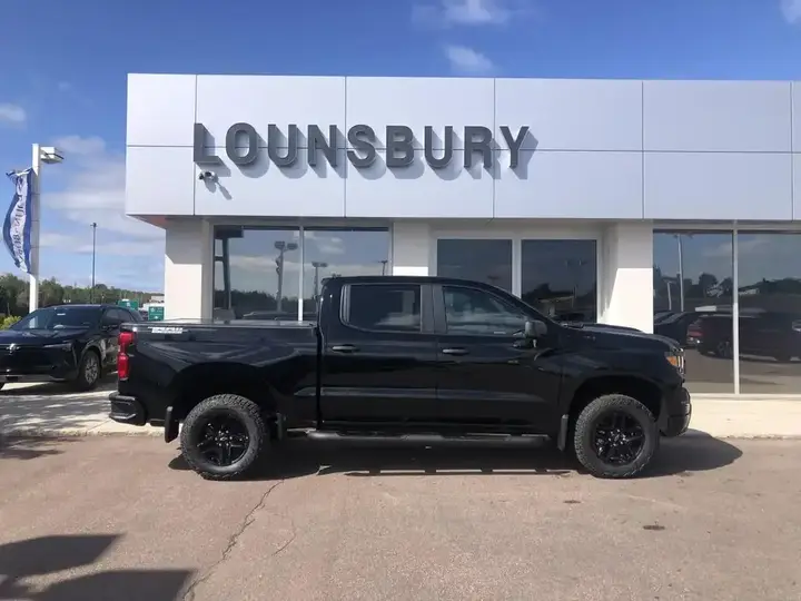 Chevrolet Silverado 1500 2026 photo 2