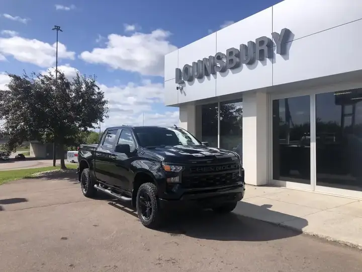 Chevrolet Silverado 1500 2026 photo 3