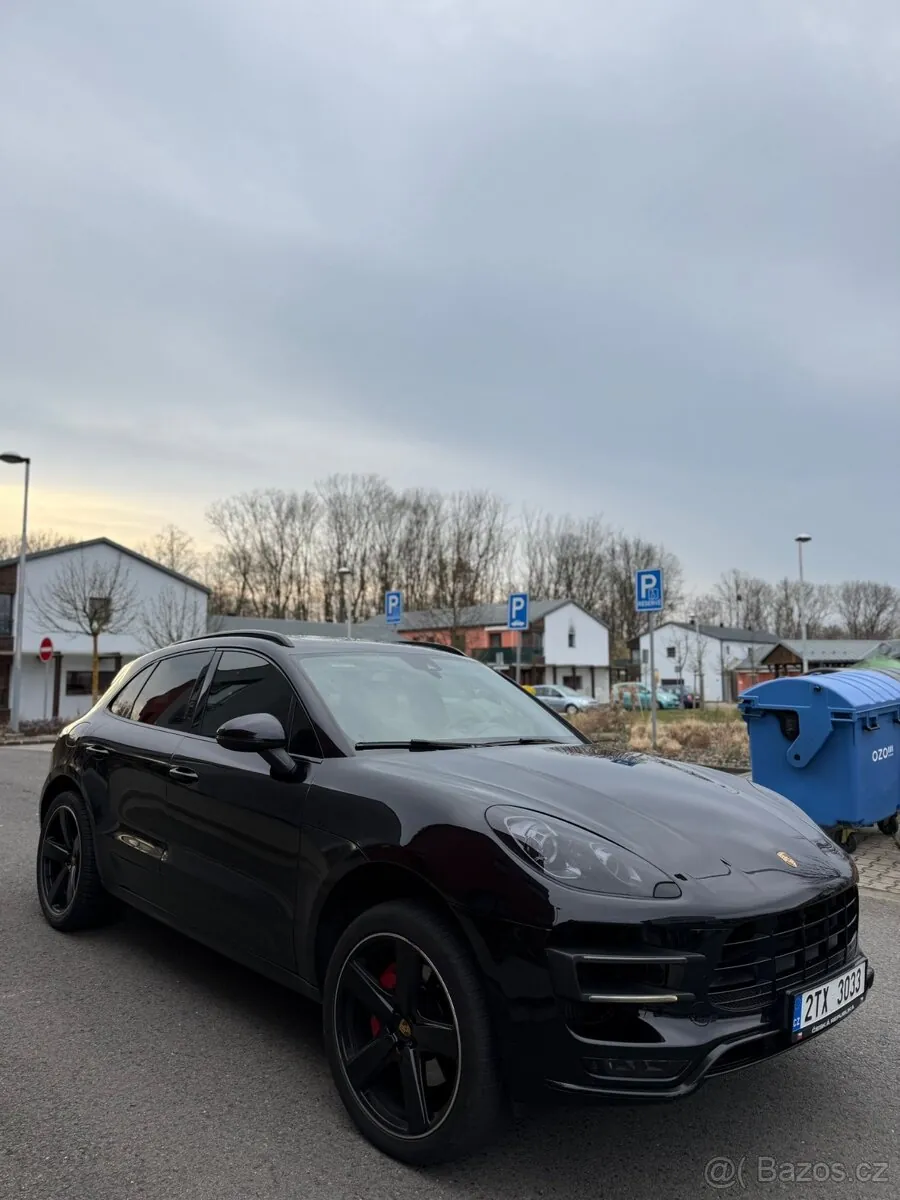 Porsche Macan Turbo 2015 photo 3