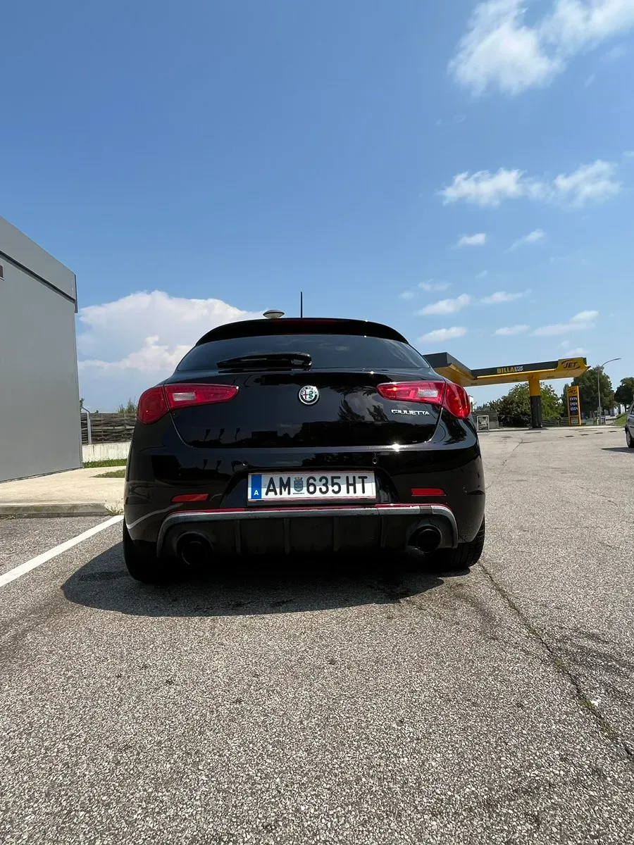 Alfa Romeo Giulietta 2018 photo 3