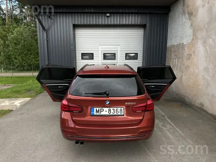 BMW 330 2018 photo 3