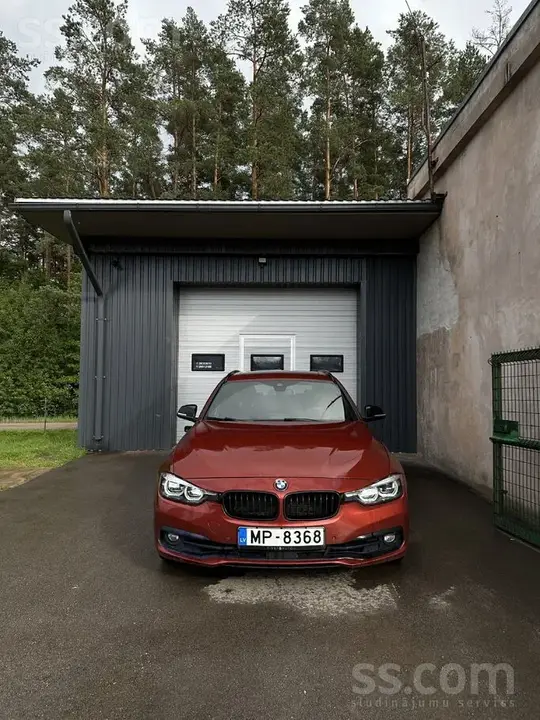 BMW 330