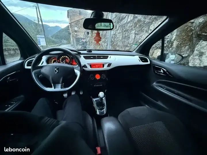 Citroen Ds3 2012 photo 2