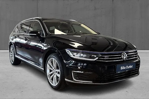 Volkswagen Passat 2018 photo 2