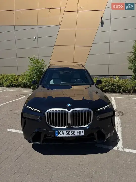 BMW X7 2023 photo 5