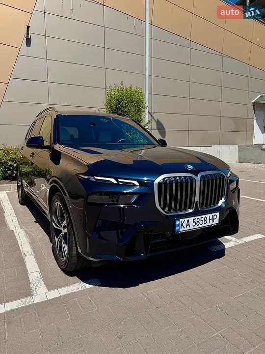 BMW X7 2023 photo 3