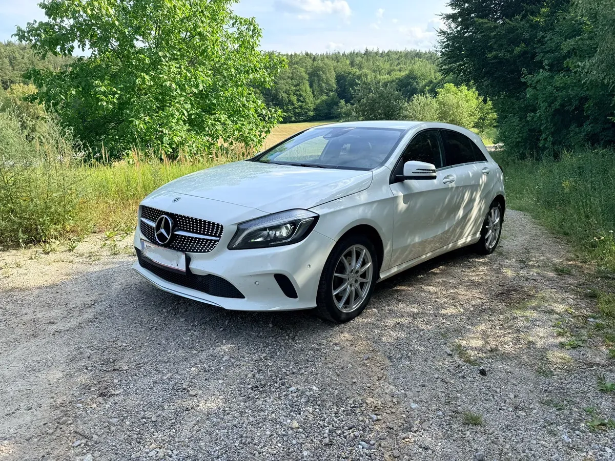 Mercedes-Benz A-Class 2017 photo 3