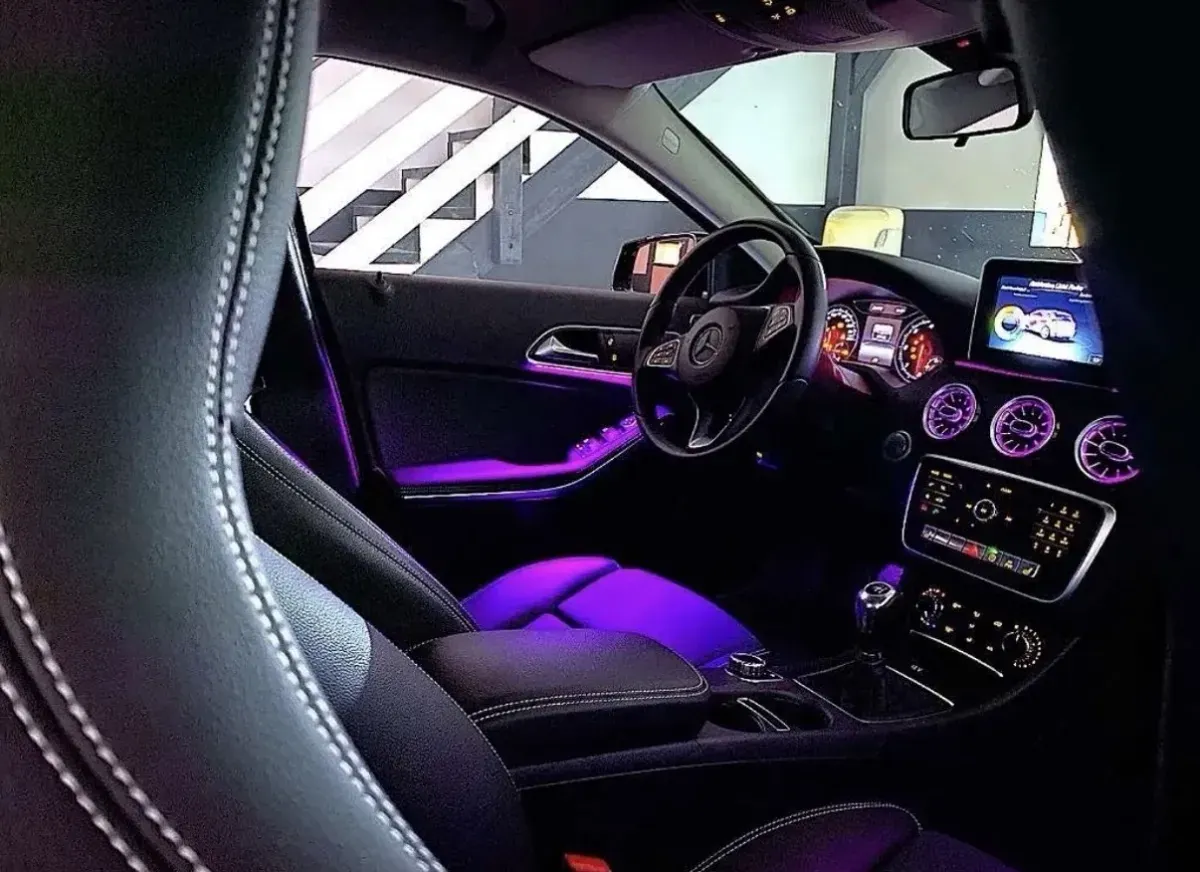 Mercedes-Benz A-Class 2017 photo 2