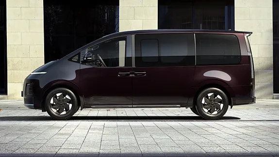 Hyundai Staria 2027 photo 2