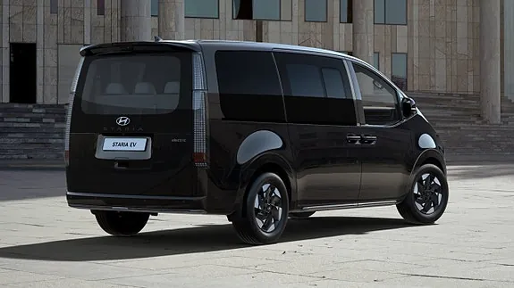Hyundai Staria 2027 photo 3