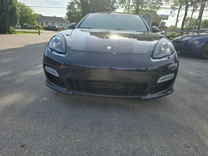 Porsche Panamera 2013 photo 2