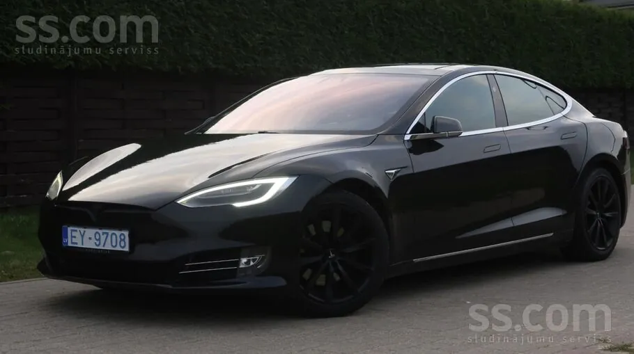 Tesla S100D 2018 photo 2