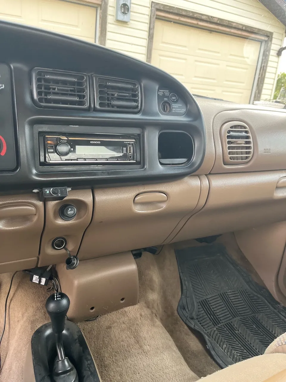 Dodge Magnum 2001 photo 4