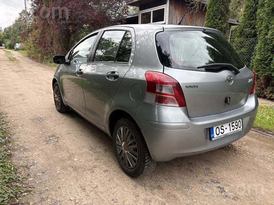 Toyota Yaris 2010 photo 5