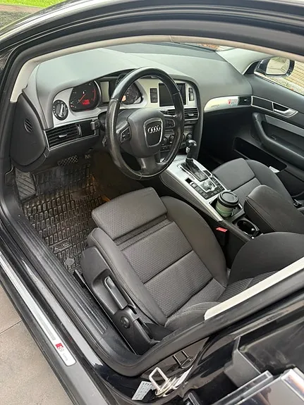 Audi A6 2011 photo 2