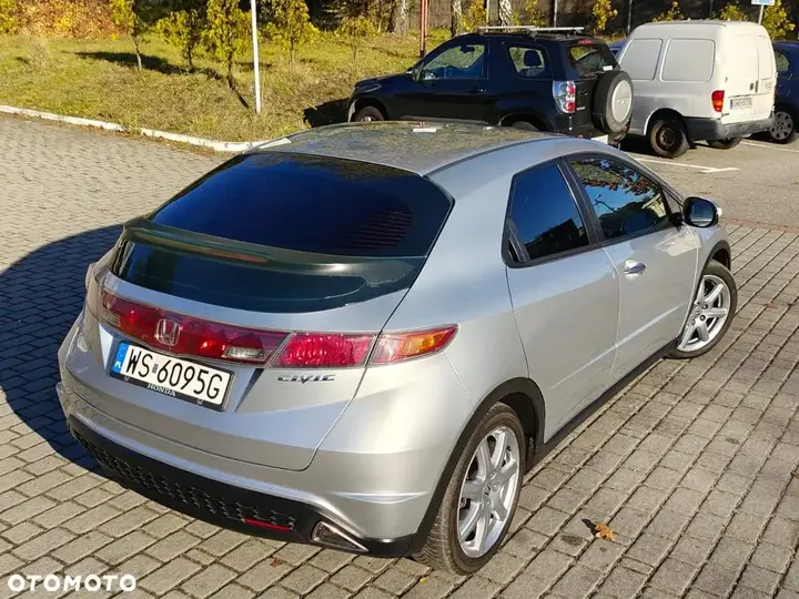 Honda Civic 2006 photo 2