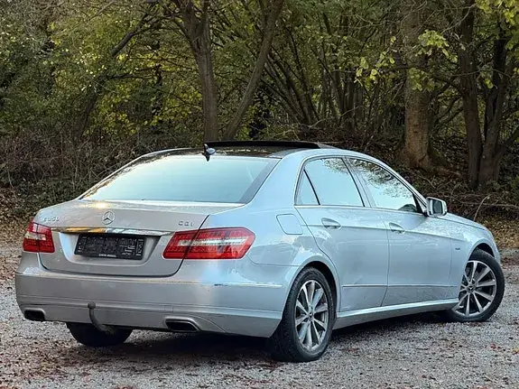 Mercedes-Benz E 350 2011 photo 2