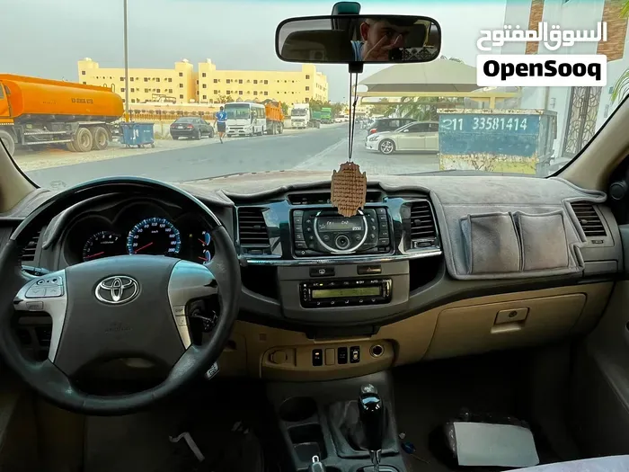 Toyota Fortuner 2012 photo 4