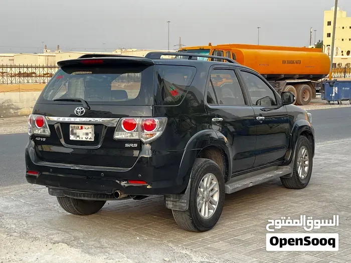 Toyota Fortuner 2012 photo 3