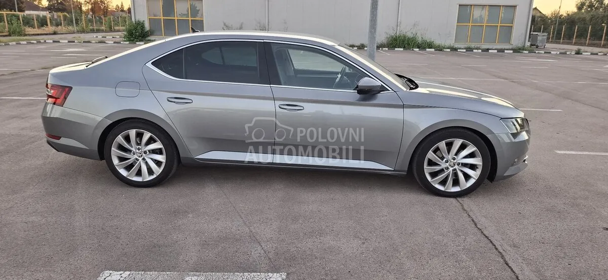Skoda Superb 2016 photo 5