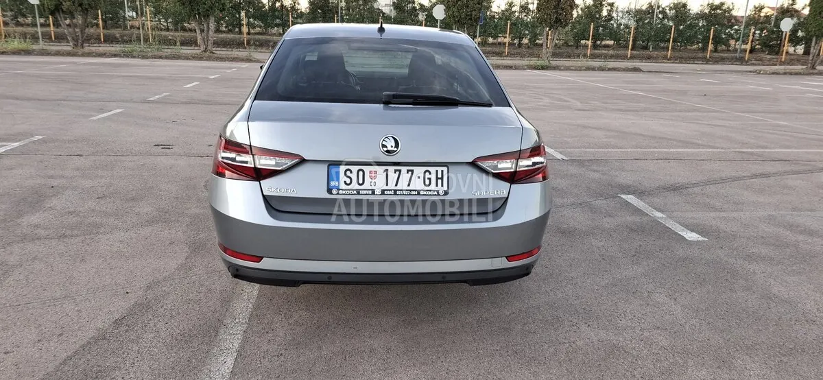Skoda Superb 2016 photo 4