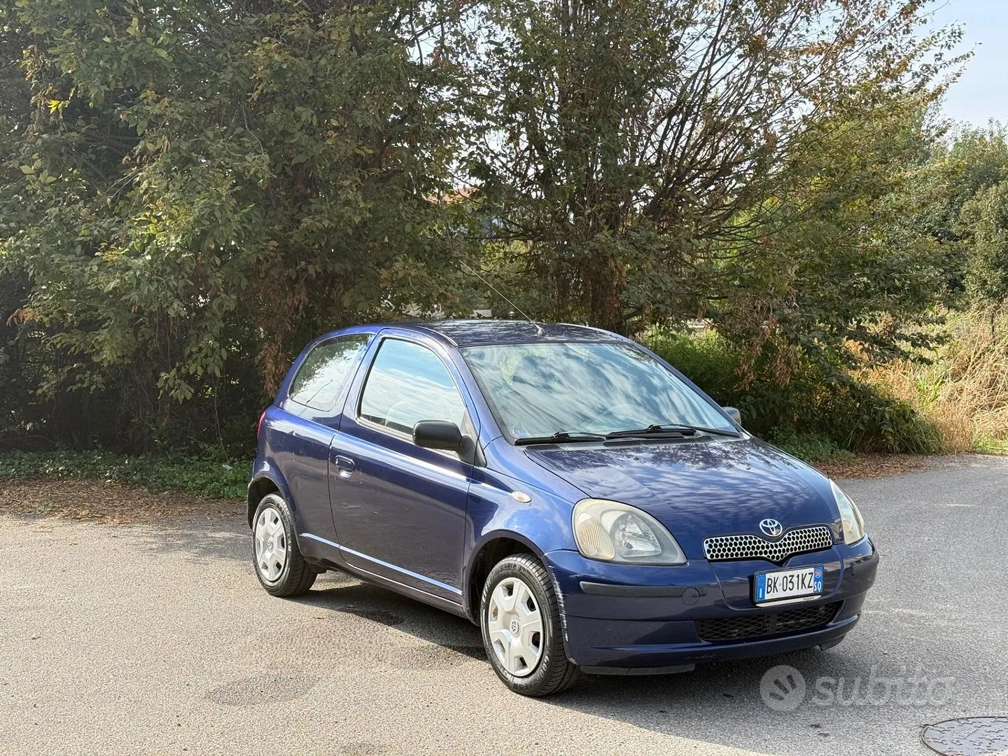 Toyota Yaris 2000 photo 2