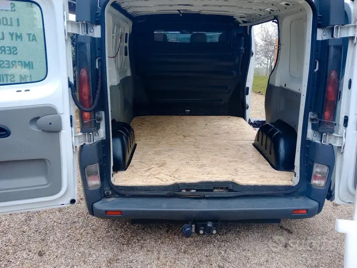 Opel Vivaro 2002 photo 4