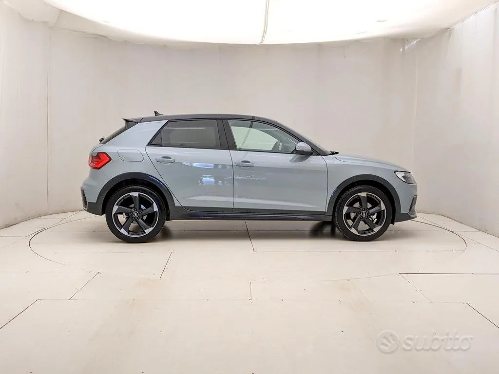 Audi A1 2025 photo 3