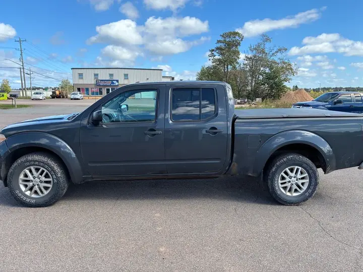 Nissan Frontier 2015 photo 3