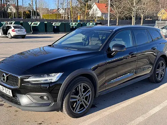 Volvo V60 Cross Country 2021 photo 3