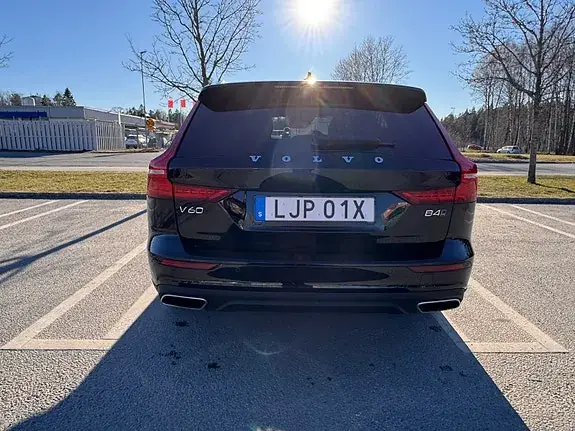 Volvo V60 Cross Country 2021 photo 4