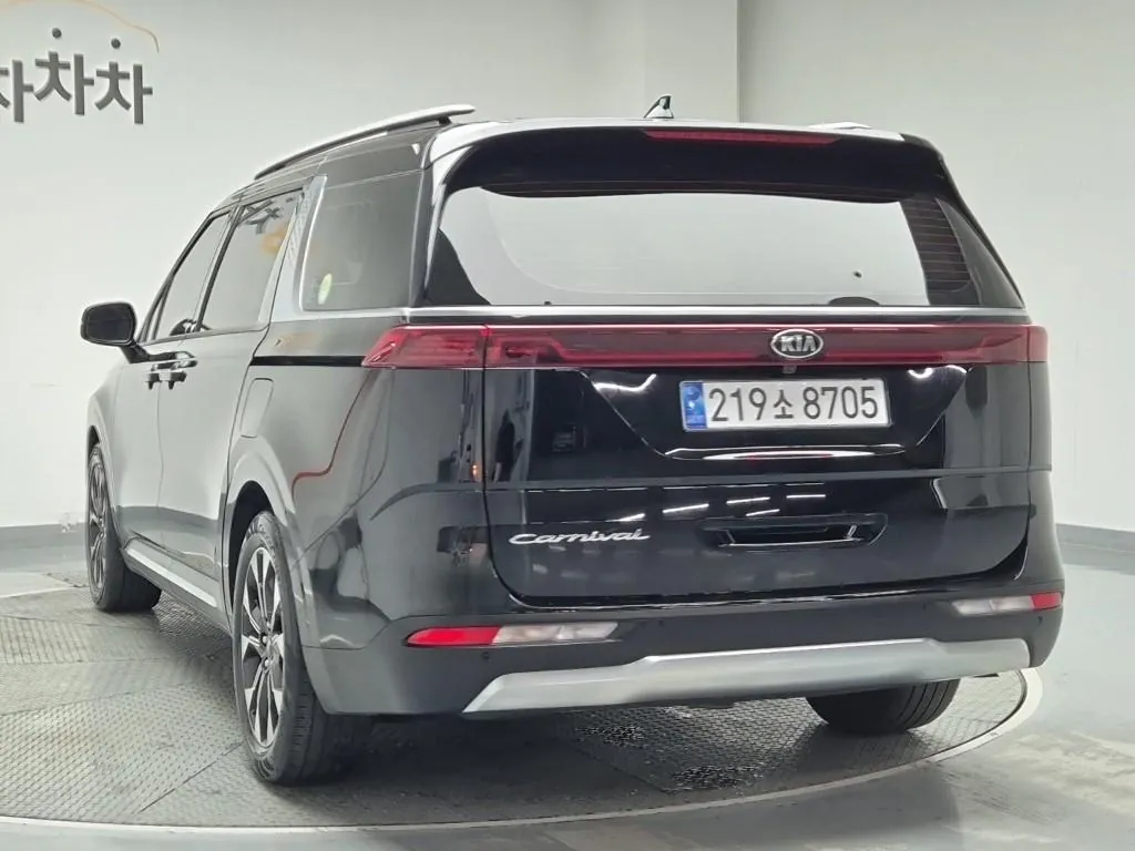 Kia Carnival 2021 photo 2
