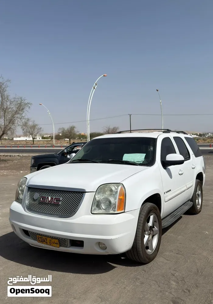 GMC Yukon 2008 photo 2