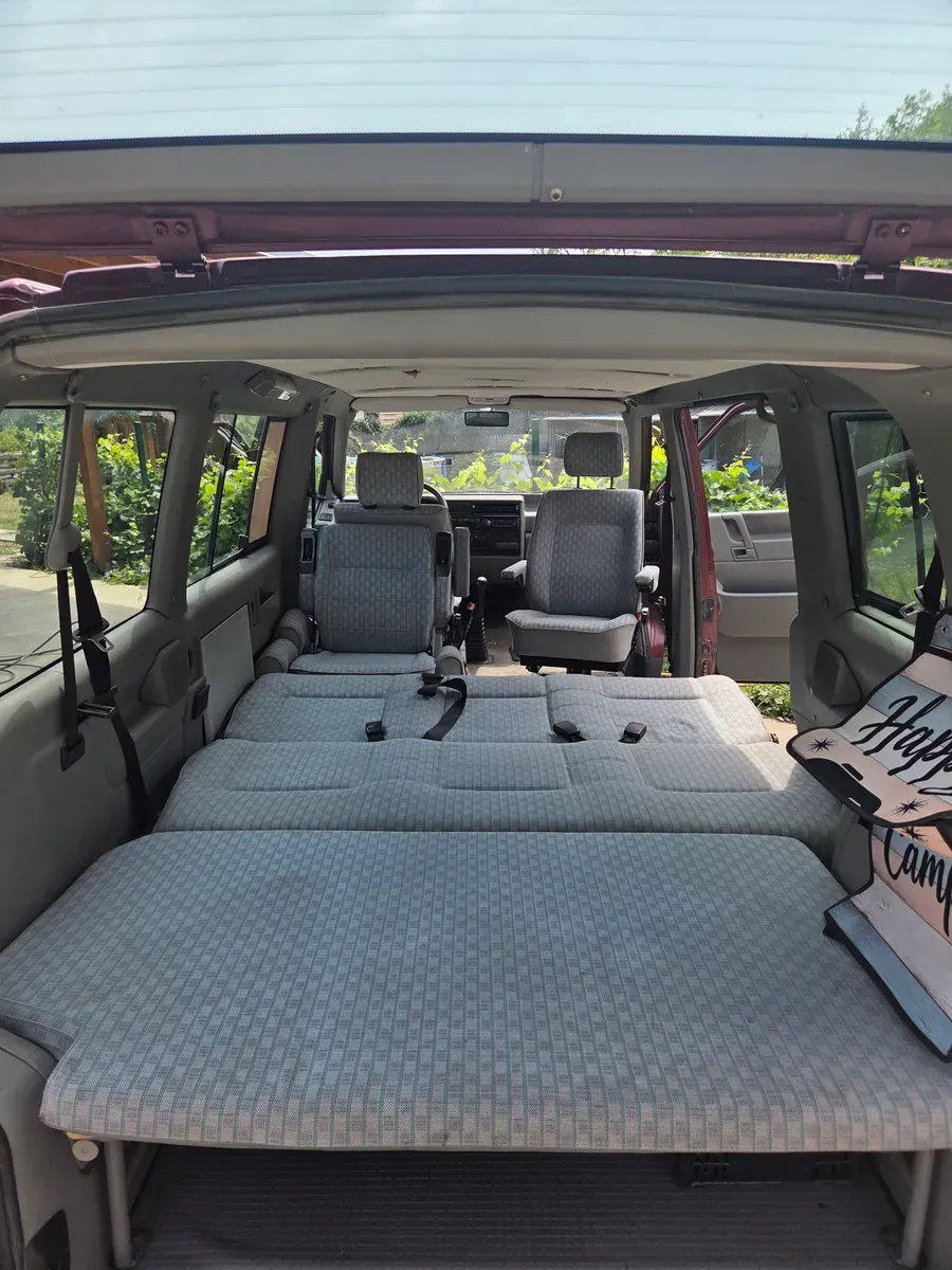 Volkswagen Multivan 1994 photo 3