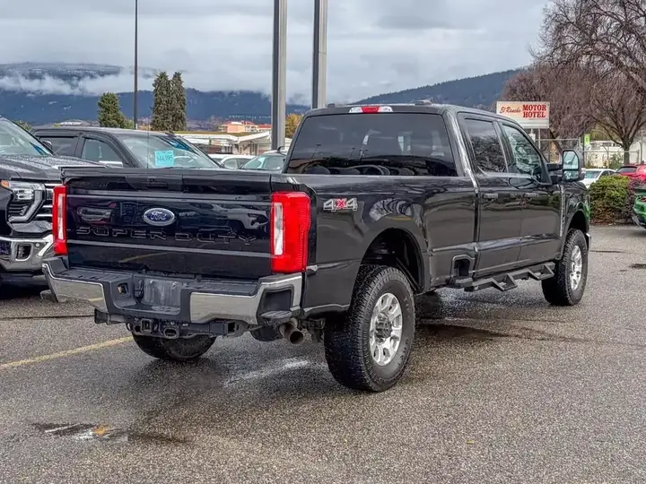 Ford F350 2023 photo 5