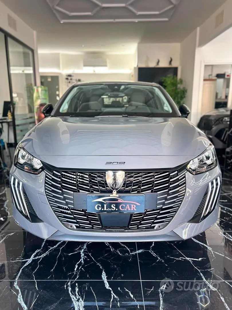 Peugeot 208 2025 photo 3