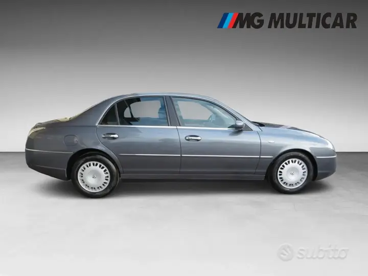 Lancia Thesis 2002 photo 2