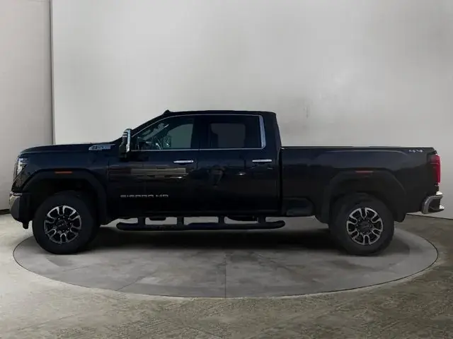 GMC Sierra 2500Hd 2026 photo 2