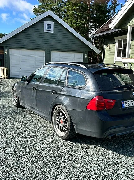 BMW 318D 2008 photo 4