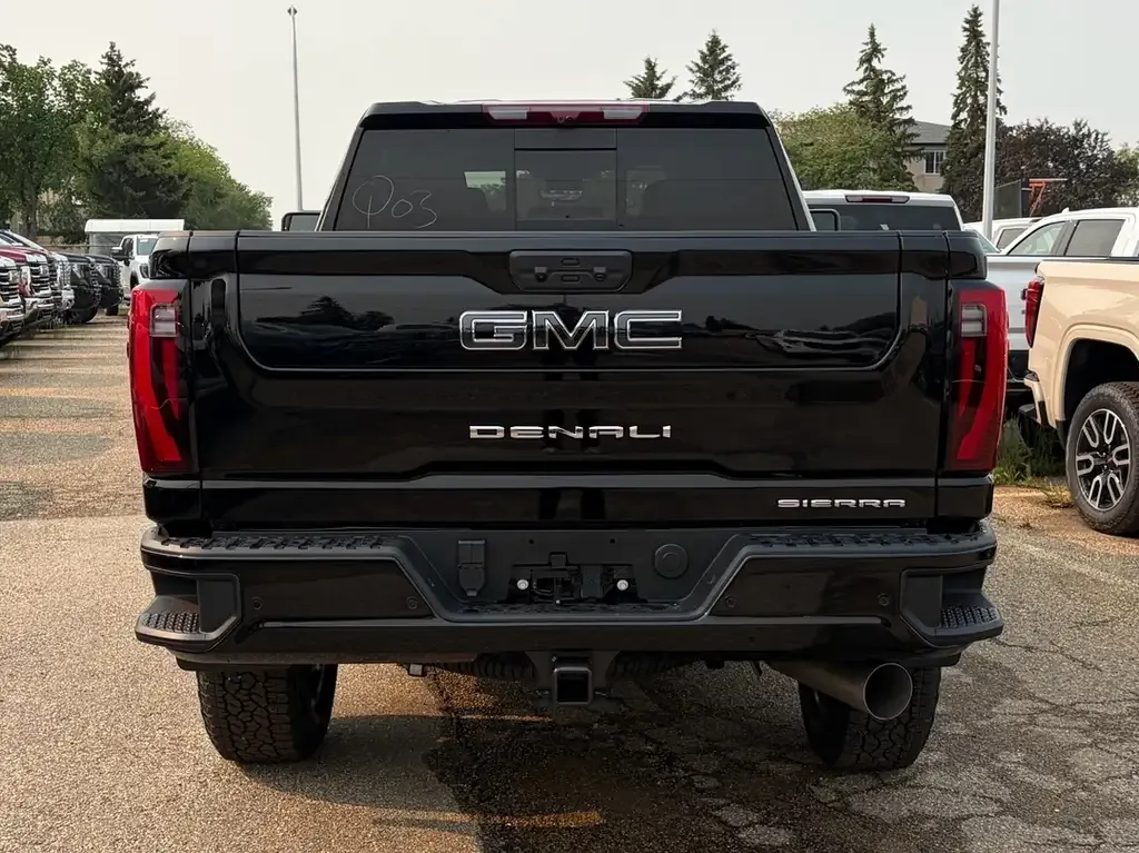 GMC Sierra 3500Hd 2026 photo 4